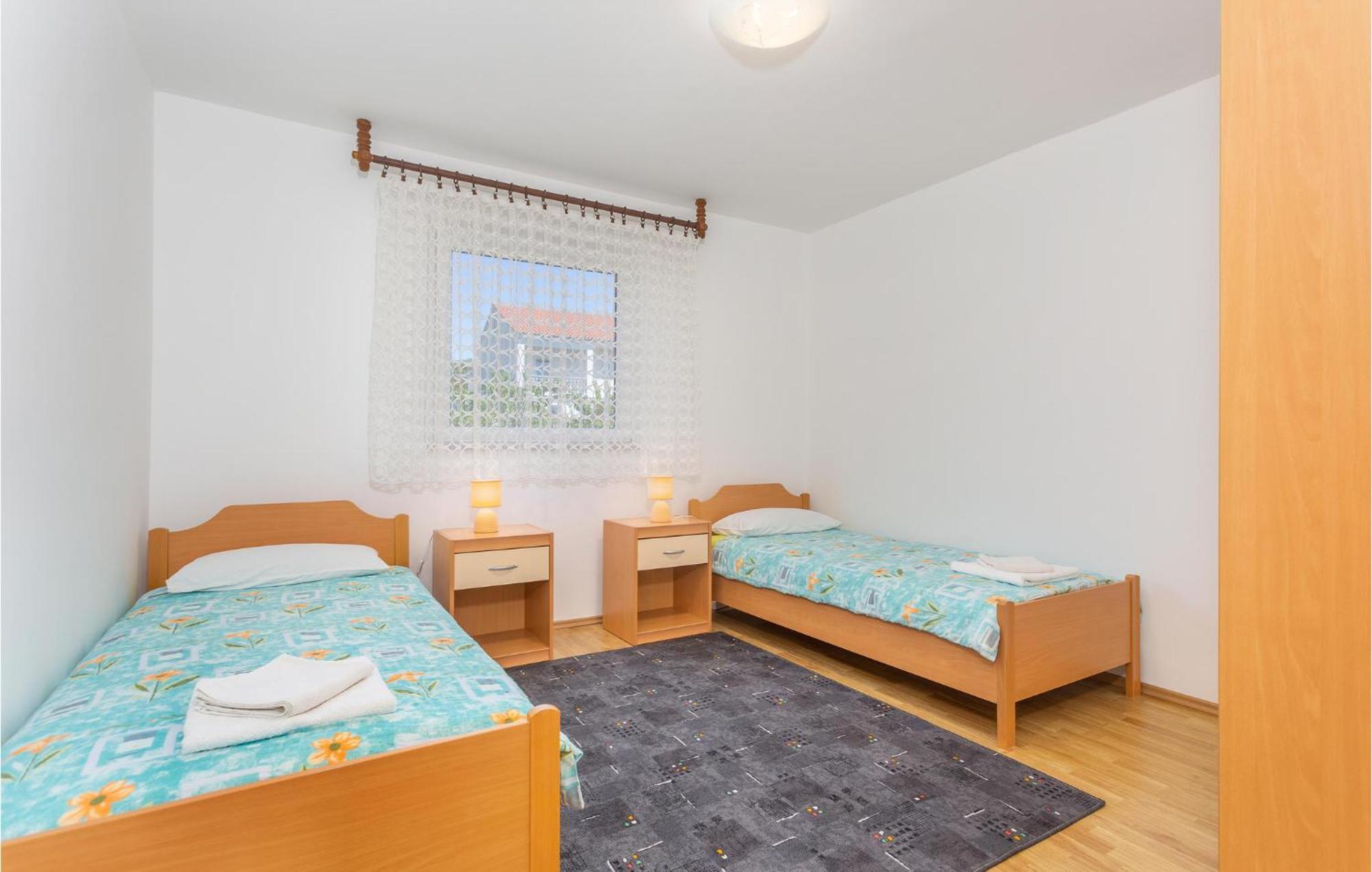 Lovely Apartment In Krk With Kitchen Brzac Dış mekan fotoğraf