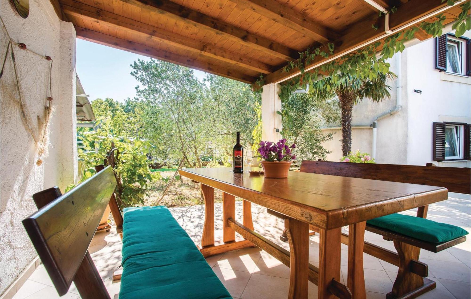Lovely Apartment In Krk With Kitchen Brzac Dış mekan fotoğraf