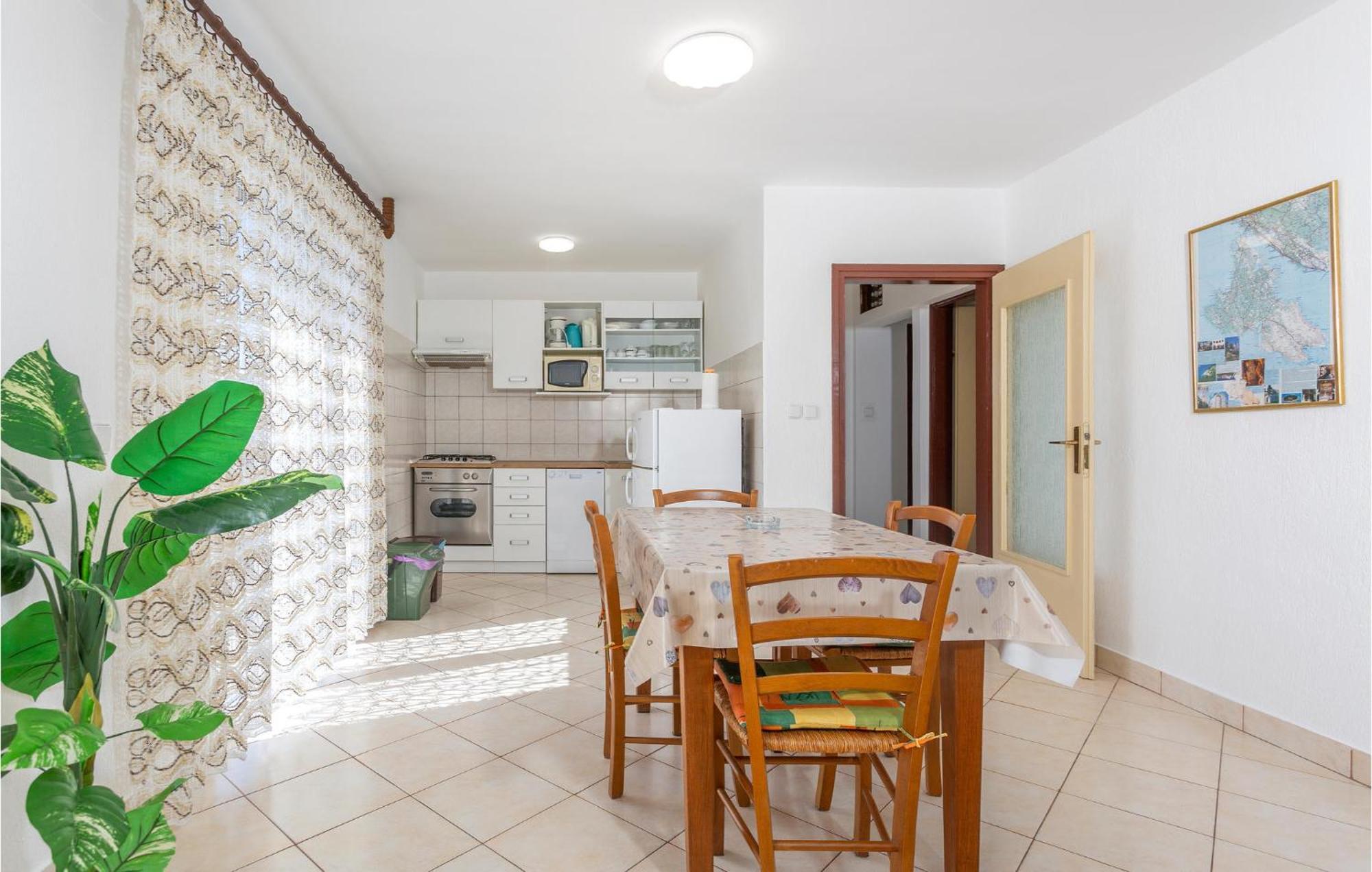 Lovely Apartment In Krk With Kitchen Brzac Dış mekan fotoğraf